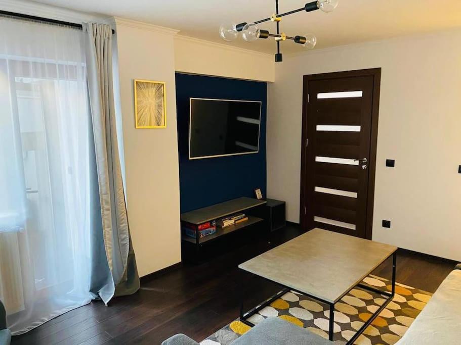 Aparthotel City Center Targu Ocna Exterior foto